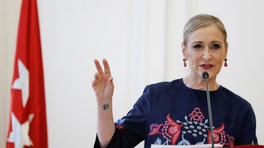 Cifuentes se querella contra Granados por injurias y calumnias