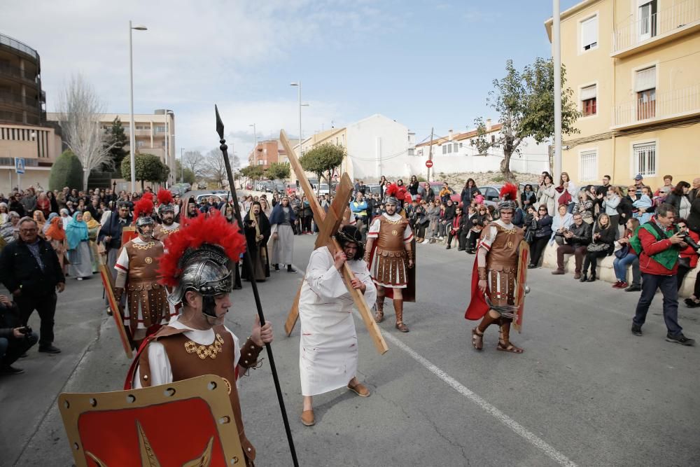 A las 17 horas arrancó la representación en la plaza Josefina Manresa, el mismo punto en el que se ha iniciado años anteriores.