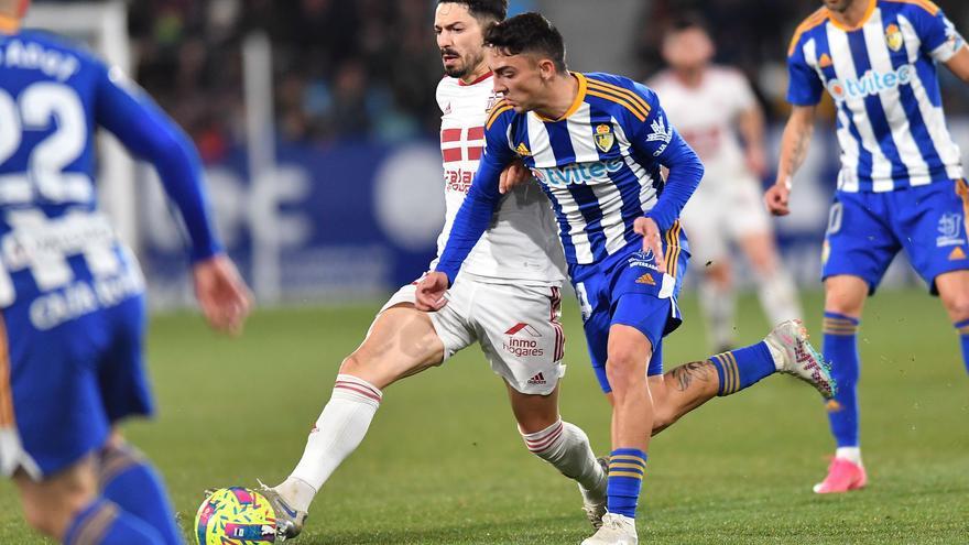 El FC Cartagena vence con solvencia a la Ponferradina (0-3)