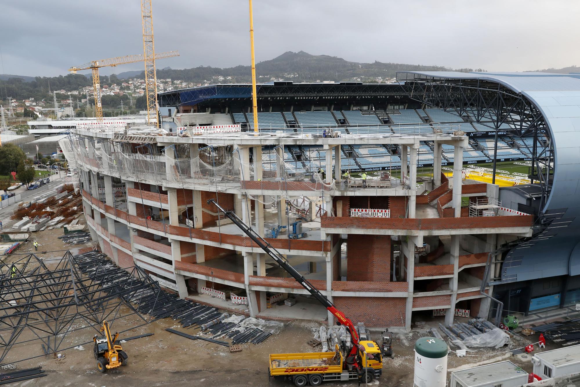 La grada de Marcador se prepara para estrenar techo