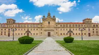 El escorial gallego: una joya del Renacimiento con obras del Greco y ubicada en el corazón de la Ribeira Sacra