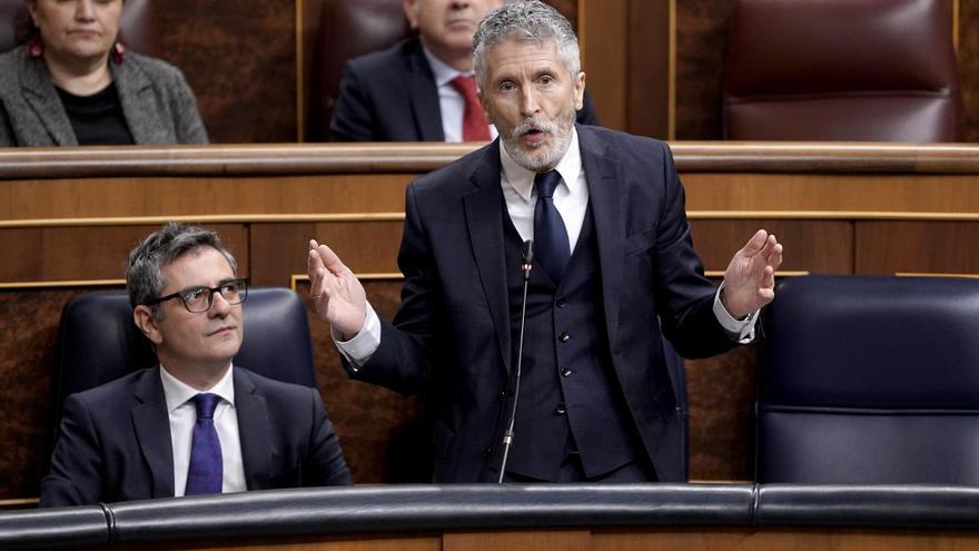 PP y Vox atacan a Marlaska por la delegación de la inmigración a Catalunya y el ministro insiste: &quot;No hay cesión del control de fronteras&quot;