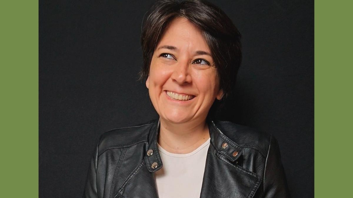 La autora Ana Sánchez Ramos, creadora de la novela "El hilo invisble"