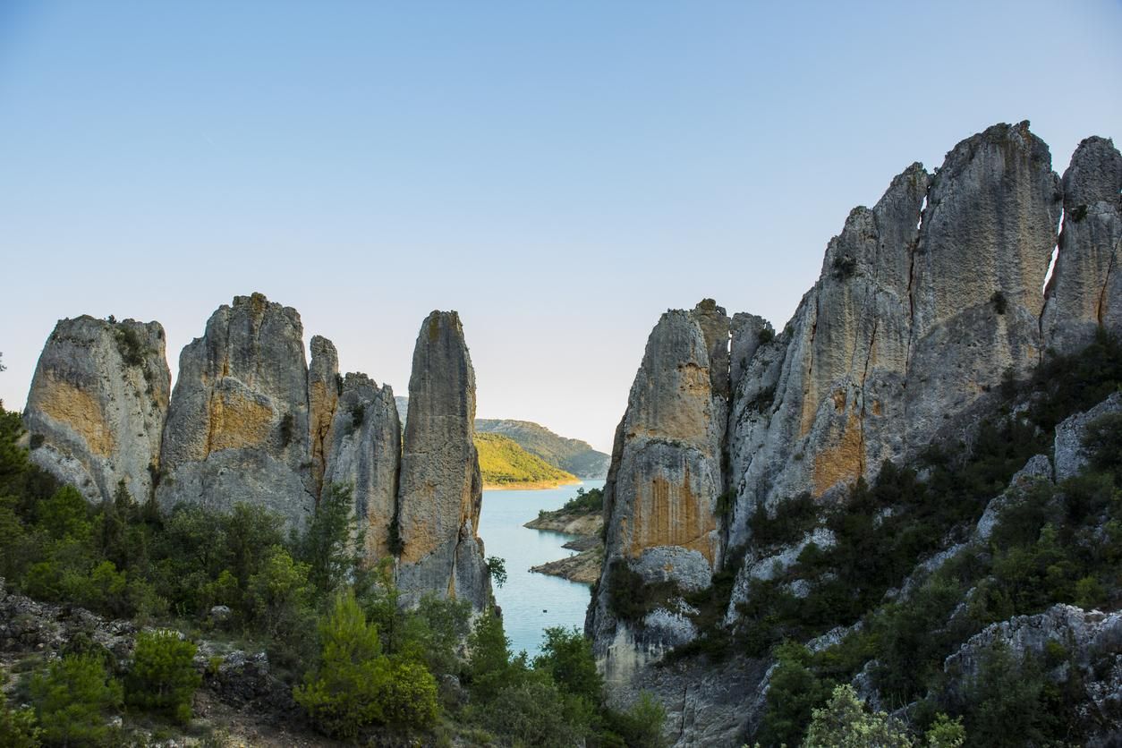 Atardecer en la Serra de Finestres, Aragón, Pirineos.