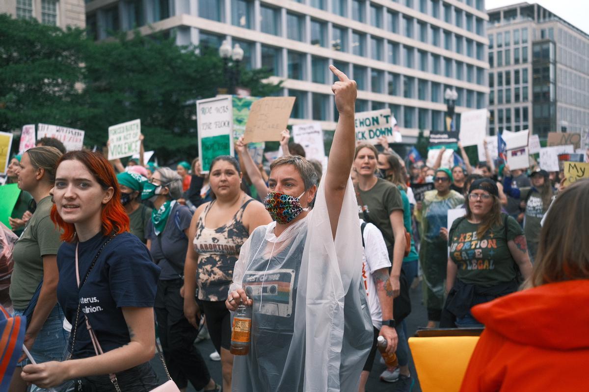 Cientos protestan frente a la Casa Blanca por la sentencia del aborto en EEUU Cientos protestan frente a la Casa Blanca por la sentencia del aborto en EEUU