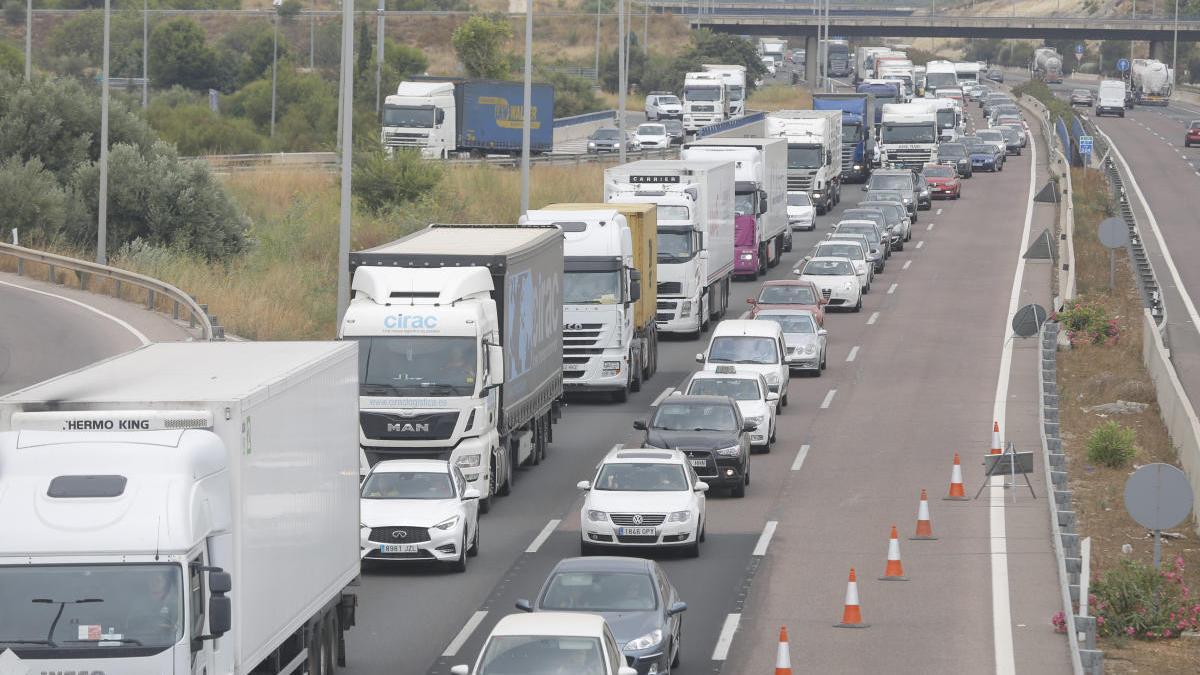 Imagen de archivo de otro accidente en la A-7, en Paterna.