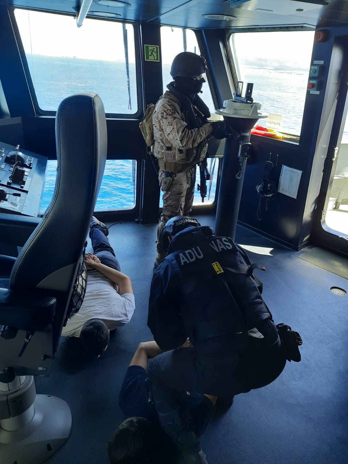 La Armada se adiestra en seguridad marítima en Gran Canaria