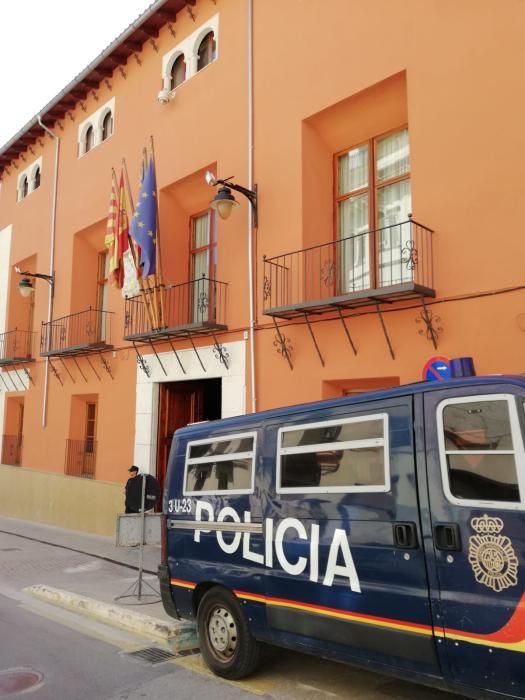 La Policía también está registrando hoy el Ayuntamiento de Ontinyent.