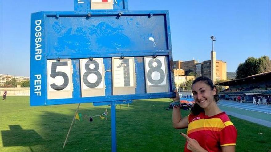 Claudia Conte bate el récord de España sub-20