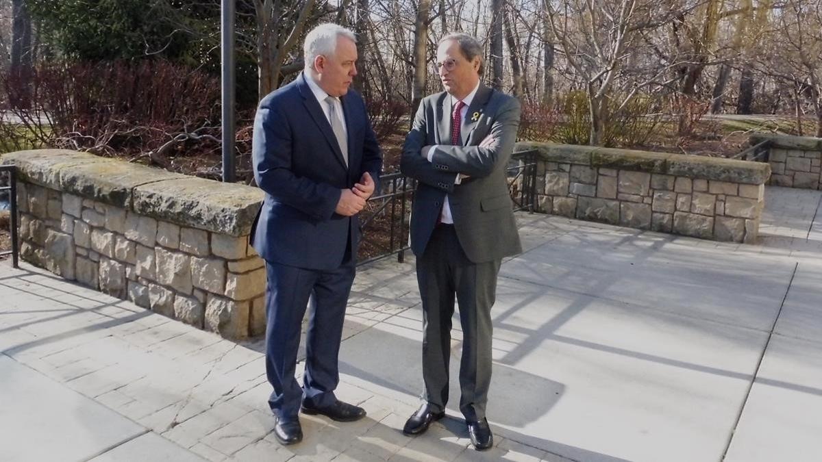 Quim Torra y el alcalde de Boise (Idaho), Dave Bieter, durante la reunión que han mantenido este domingo.