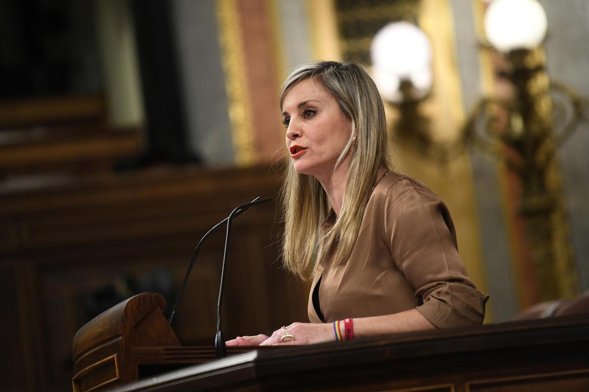 Archivo - La diputada de Sumar Verónica Martínez Barbero interviene durante una sesión plenaria en el Congreso de los Diputados, a 23 de abril de 2024, en Madrid (España).