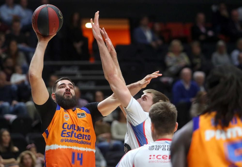 Partido Valencia Basket Monbus Obradoiro