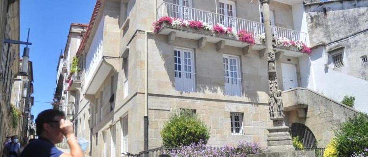 Casa en la que vivió Valle-Inclán cuando cursó Bachillerato en Pontevedra y donde escribió su primera obra, Femeninas.