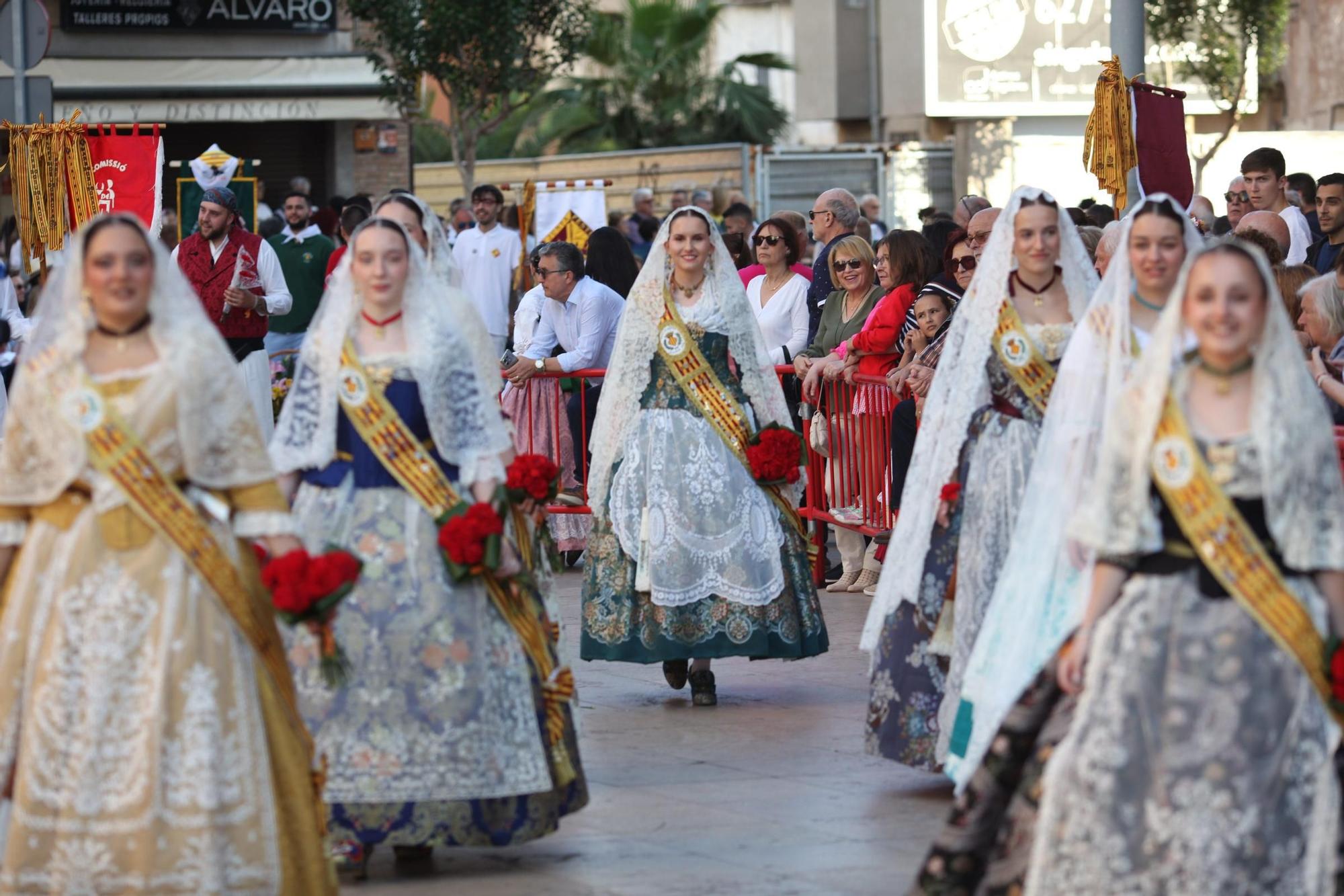 Galeria de fotos de l'ofrena de flors a Sant Pasqual en Vila-real