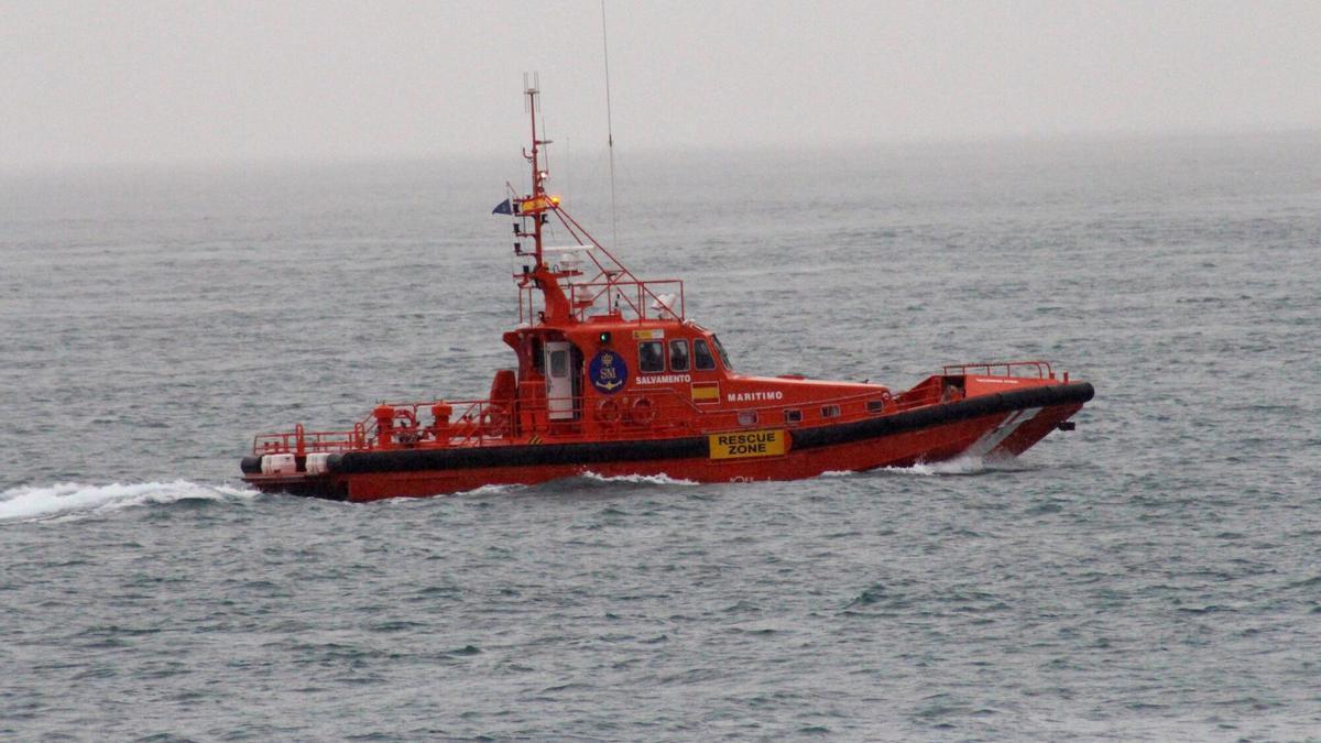 Una embarcación de Salvamento Marítimo en Ceuta