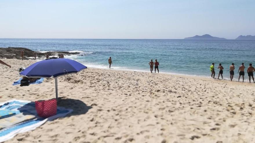 Playa de Saiáns, en Vigo, esta tarde. // M. Clavero