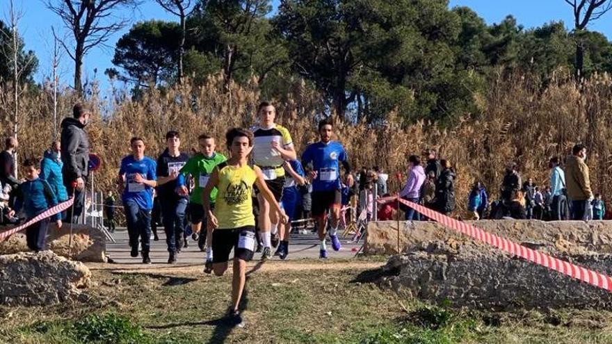 Gairebé tres-cents participants en el Cross Comarcal a l’Escala