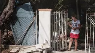 Susto en el Grau de Castelló por un derrumbe en el grupo Virgen del Carmen