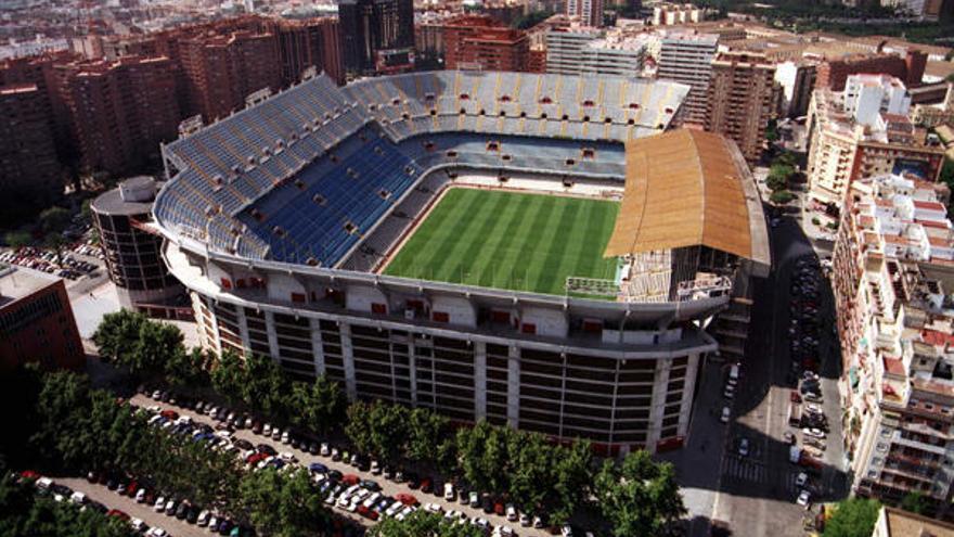 El ayuntamiento obliga al Valencia y al Levante a pagar los aparcamientos