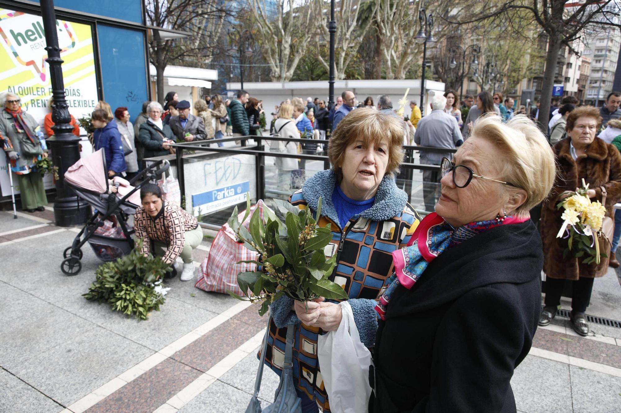 EN IMÁGENES: Gijón procesiona para celebrar el Domingo de Ramos