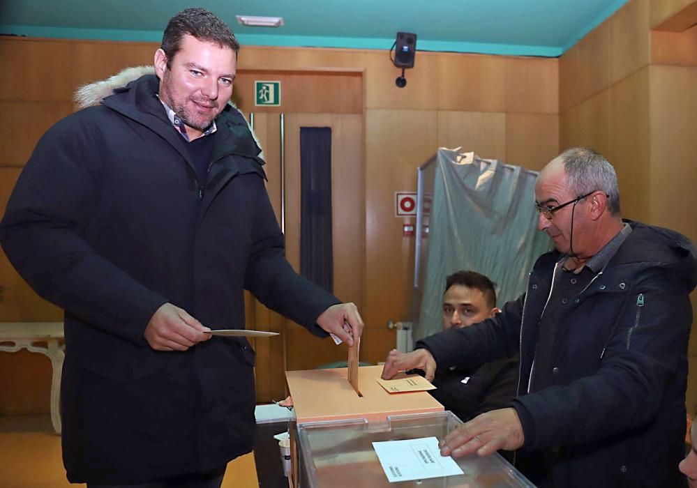 Las imágenes de la jornada electoral del 10N en Galicia.