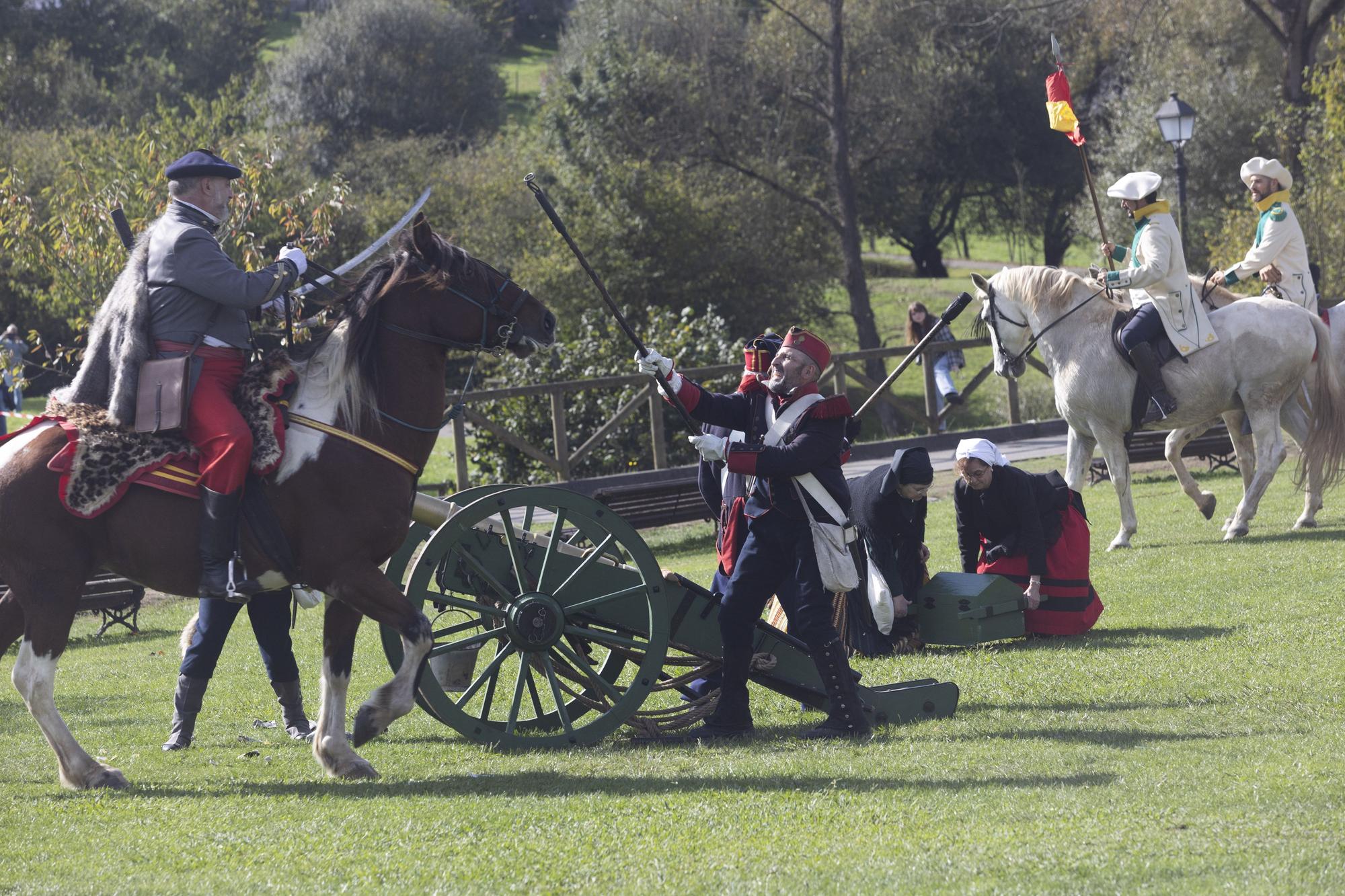 EN IMÁGENES: Así fue la recreación de la batalla del Desarme, en Oviedo