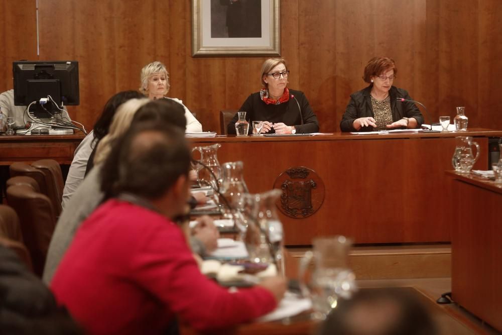 Pleno extraordinario en el Ayuntamiento de Avilés