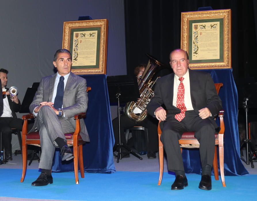 El cantaor y humorista ha sido nombrado Hijo Predilecto de Málaga y el italiano, extécnico de Unicaja y seleccionador nacional de baloncesto, Hijo Adoptivo.