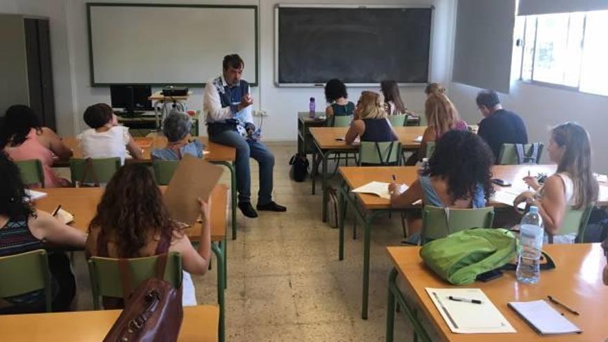 Los directores de colegios reclaman al Consell más apoyo administrativo