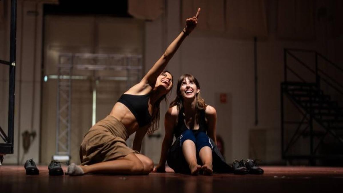 Diana Roig y Paula Malia en un ensayo del musical 'Ànima'.