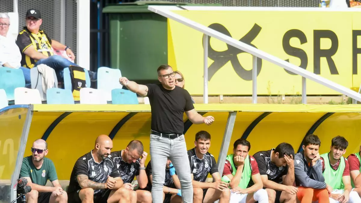 Yago Iglesias, tras sufrir una dura remontada por parte del Barakaldo: "Me voy con la sensación de perder dos puntos"