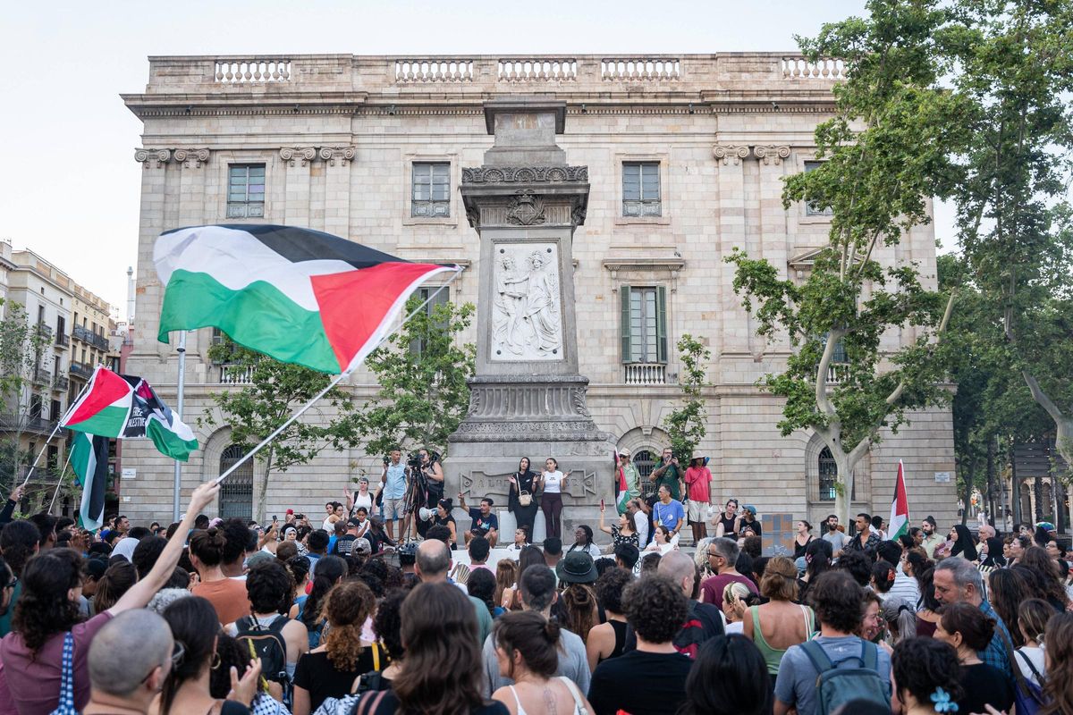 Gran manifestación antiracista en Barcelona