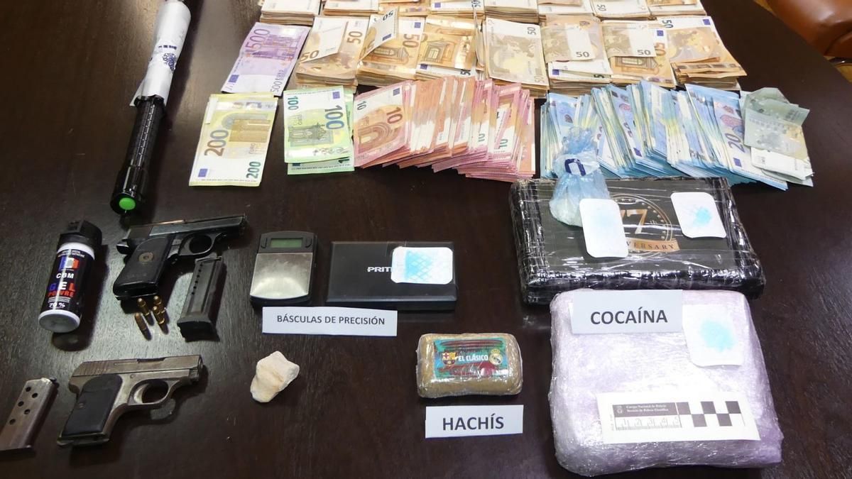 La droga i els objectes comissats.
