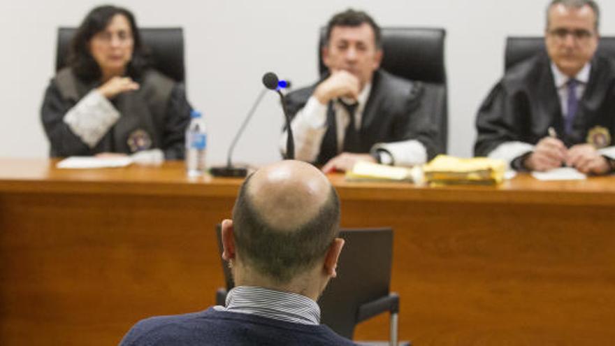 La Audiencia condena a Echávarri a 9 años más de inhabilitación por el despido de la cuñada de Barcala