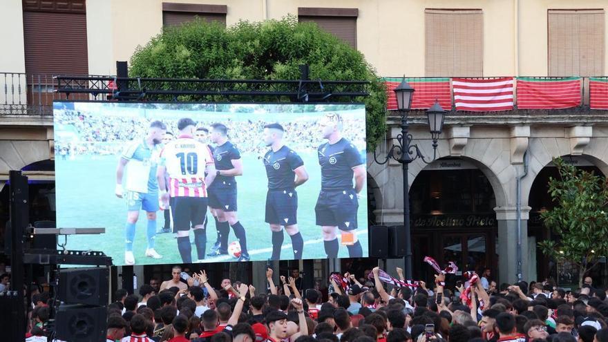 Las calles y bares de Zamora repletos para ver la final por el ascenso a Segunda