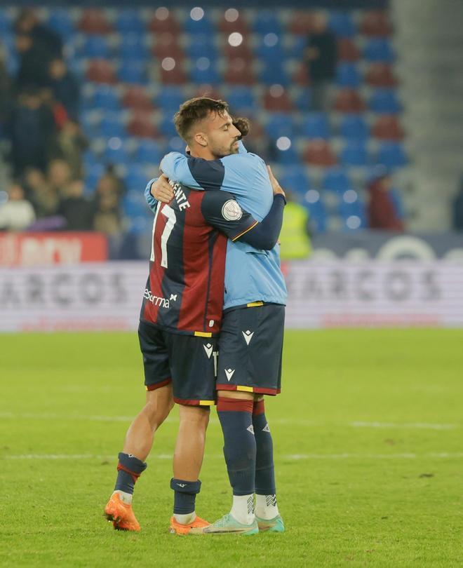 Partido de Copa del Rey entre el Levante UD y el SD Amorebieta en ...