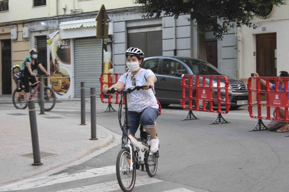 Cadena ciclista organizada en Ontinyent en el Día Mundial de la Bici