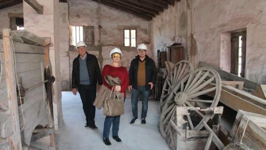 Los representantes municipales visitaron ayer el inicio de las obras en el Molí del Passiego