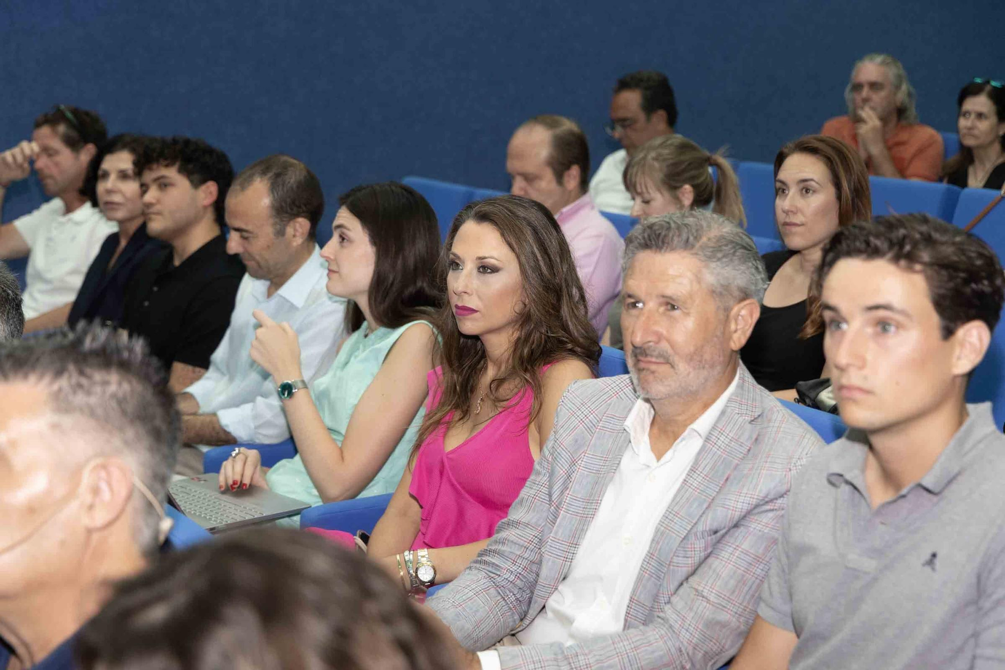 Jornada "Comunicación y Turismo": Reinventando los destinos a través de las emociones, organizado por DIRCOM