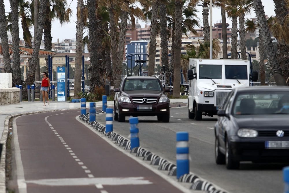 Este lunes ha tenido que reabrirse al tráfico rodado el paseo marítimo Pablo Ruiz Picasso, a pesar de que la pasada semana el Ayuntamiento de Málaga decretaba su cierre durante el tiempo que se mantuviese el estado de alarma.