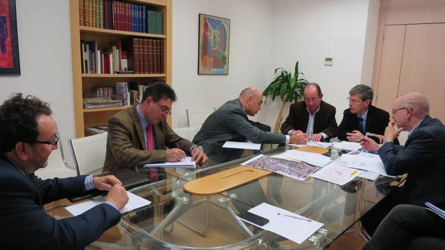 Castellón estudia fórmulas para emplazar el futuro parking de Renfe