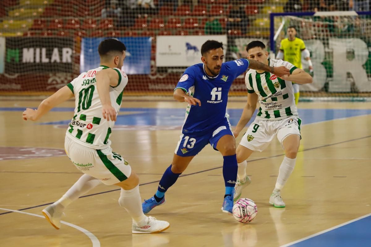 Las imágenes del derbi entre el Córdoba Futsal y el Betis en Vista Alegre