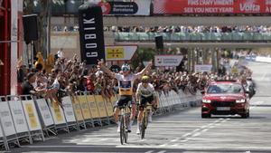 Evenepoel, cruzando la meta en Montjuïc el curso pasado