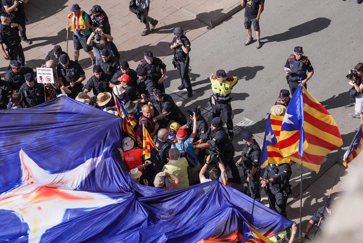 Protestas en Montserrat por la visita de los Reyes de España