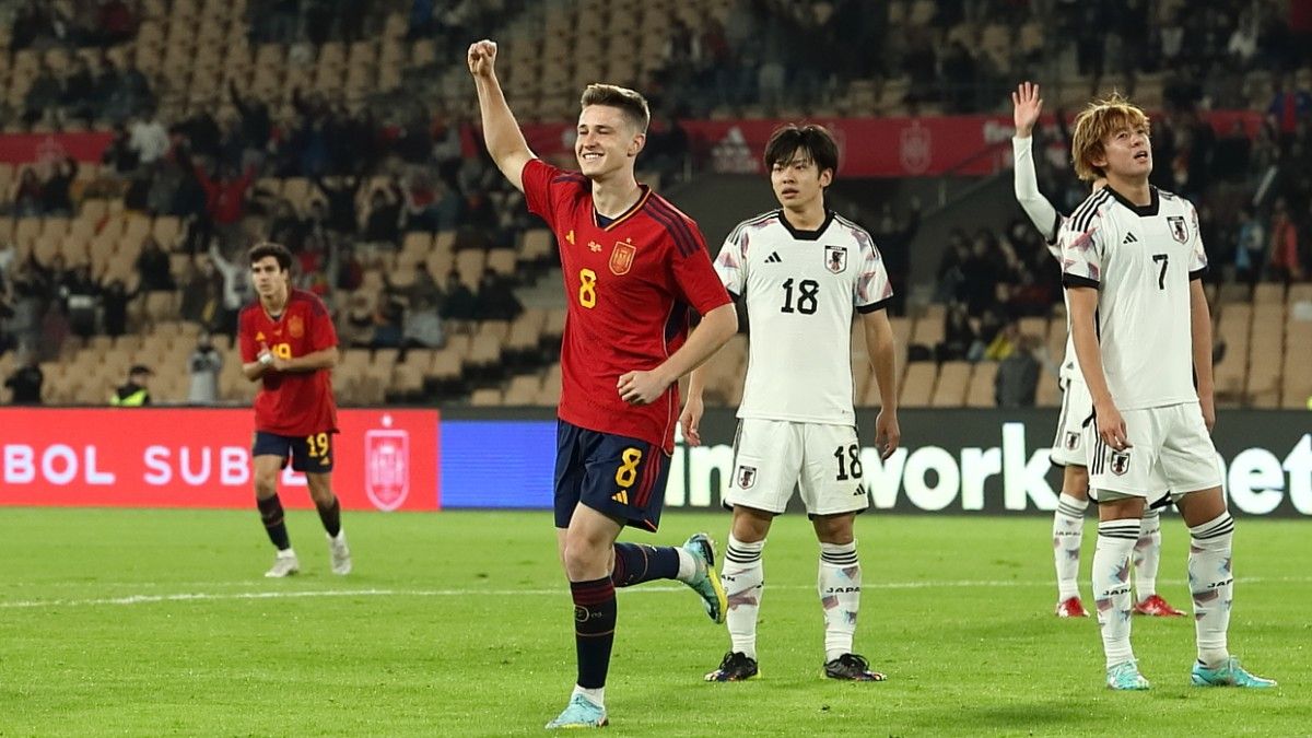 Beñat celebra su gol ante Japón Sub21