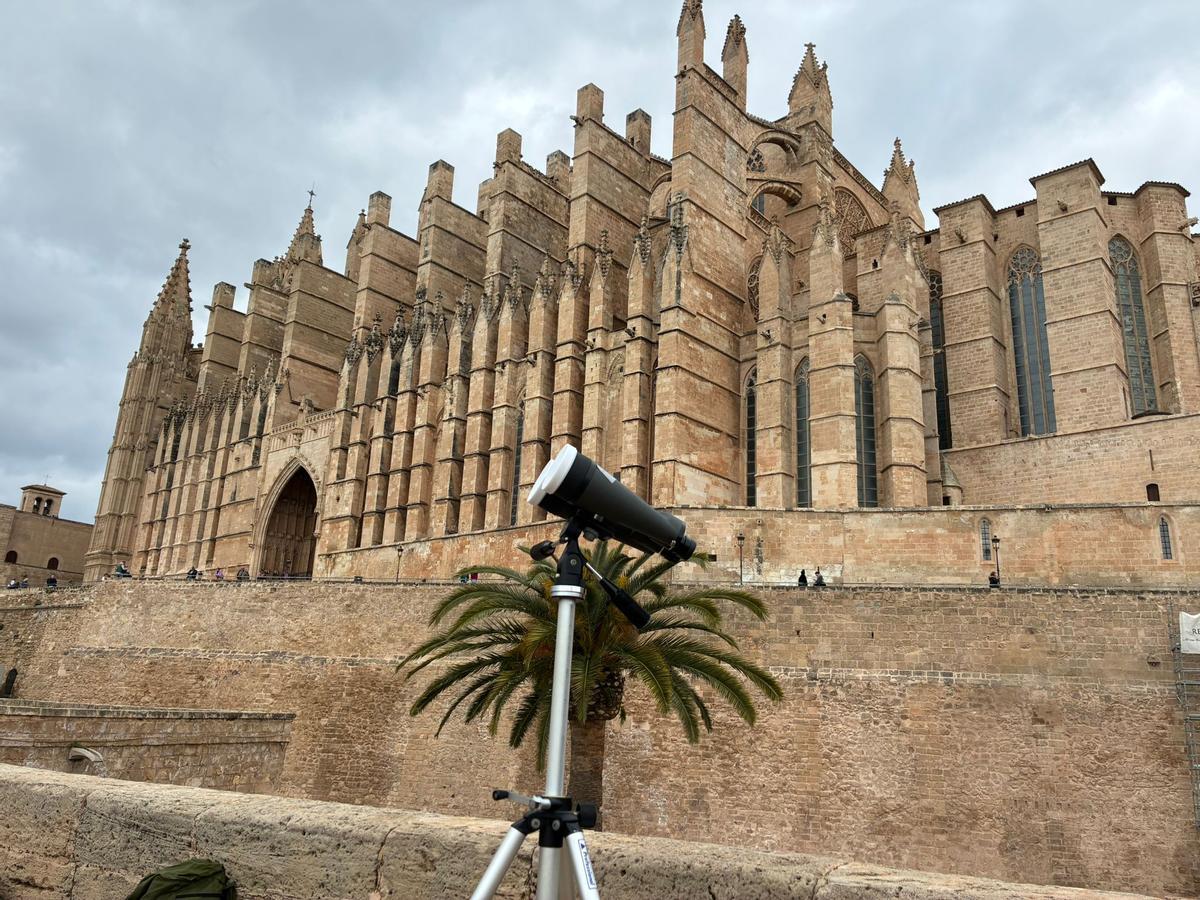 Más de veinte telescopios toman Ses Voltes para celebrar el Dia de les Illes Balears Más de veinte telescopios toman Ses Voltes para celebrar el Dia de les Illes Balears