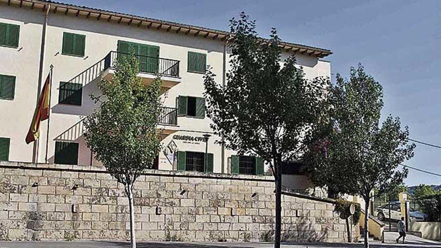 Cuartel de la Guardia Civil de Manacor, donde la mujer viviÃ³ con su marido hasta 1993.