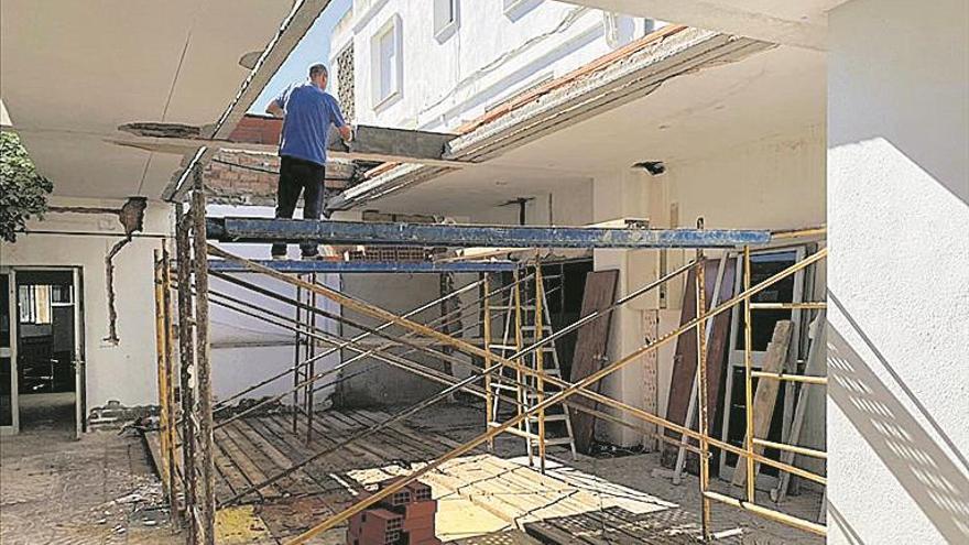 Alcalà adjudicará 230.000 € para obras públicas a empresas locales