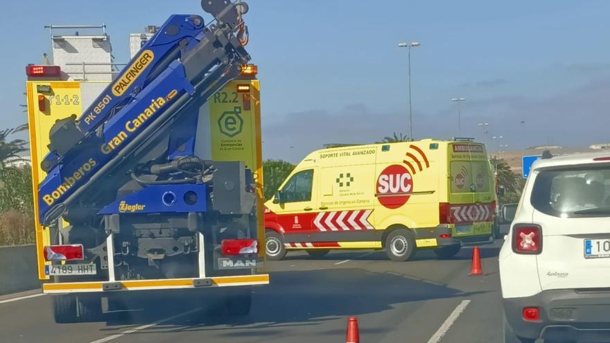 Un accidente a al altura del aeropuerto de Gran Canaria congestiona la autopista