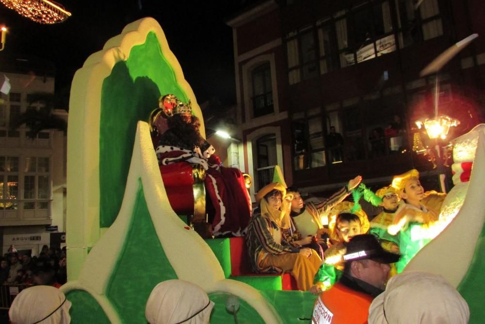 Desfile de los Reyes Magos en Llanes